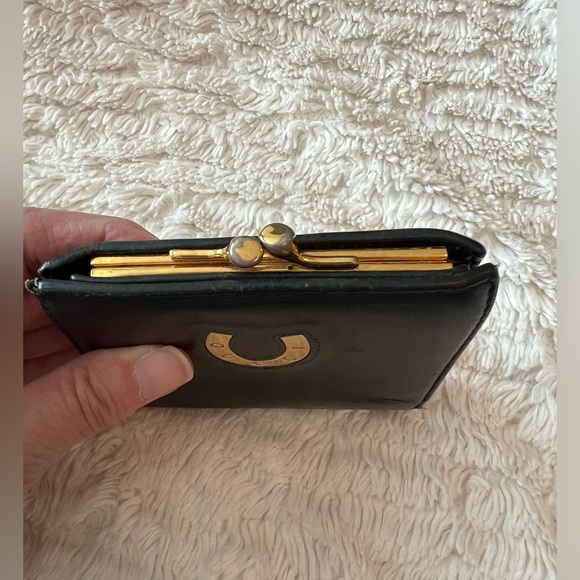 Gucci Supple Black Leather Bi-fold Horseshoe Kisslock - Picture 2 of 14